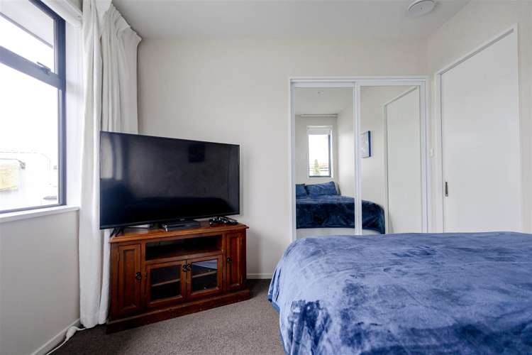 8 Higgins Place Paroa_15