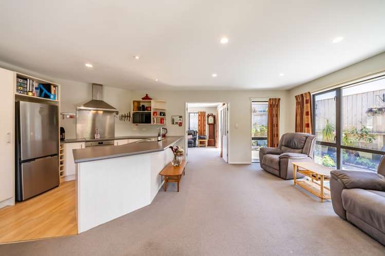 14 Tararua Close Aotea_11