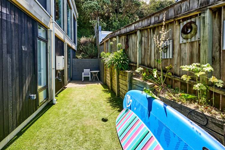 196 The Esplanade Island Bay_21