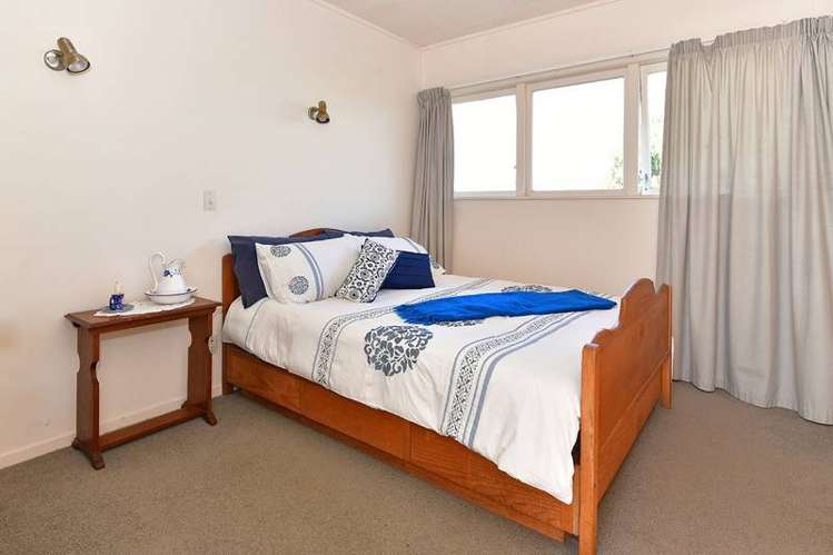 8 Martin Crescent Northcote_7