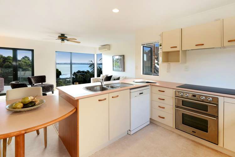 10 Poaka Place Beach Haven_8