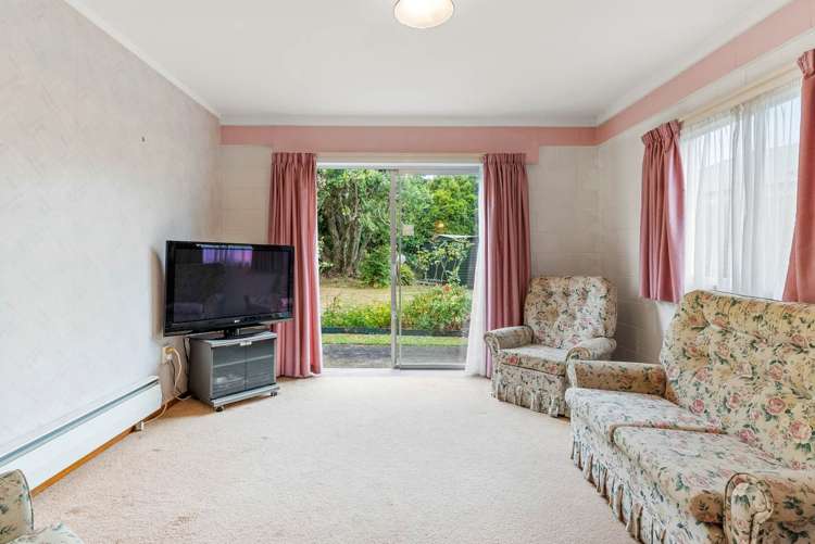 8 Kowhai Road Campbells Bay_38