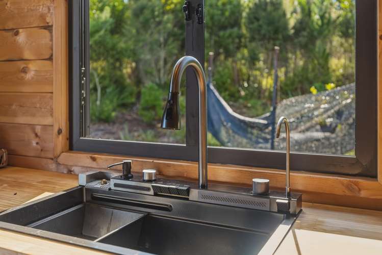 215 Tahanga Road Lake Ohia_10
