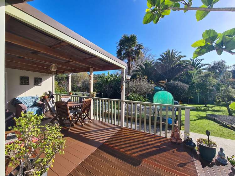15 Driving Creek Road_1