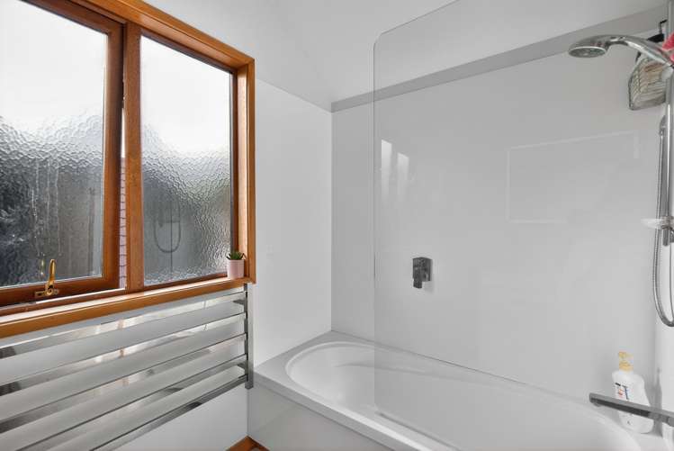 2/130 Muritai Road Eastbourne_14