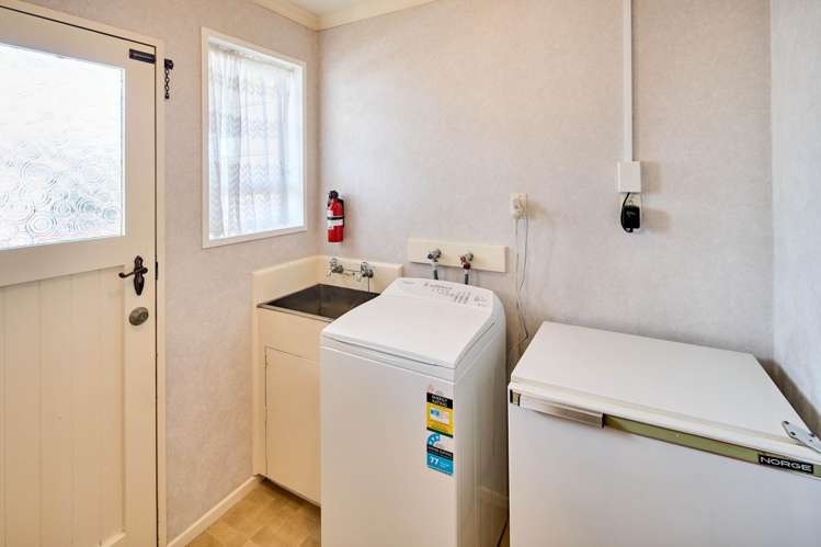 56 Naenae Road Naenae_19