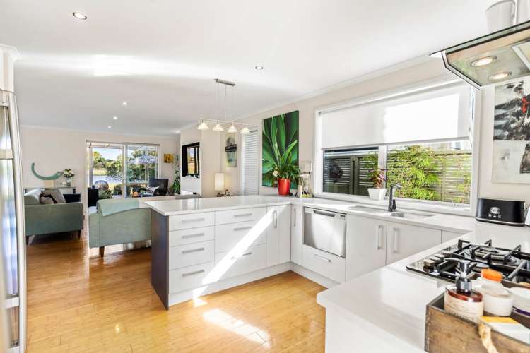 27 Buccaneer Court Gulf Harbour_8