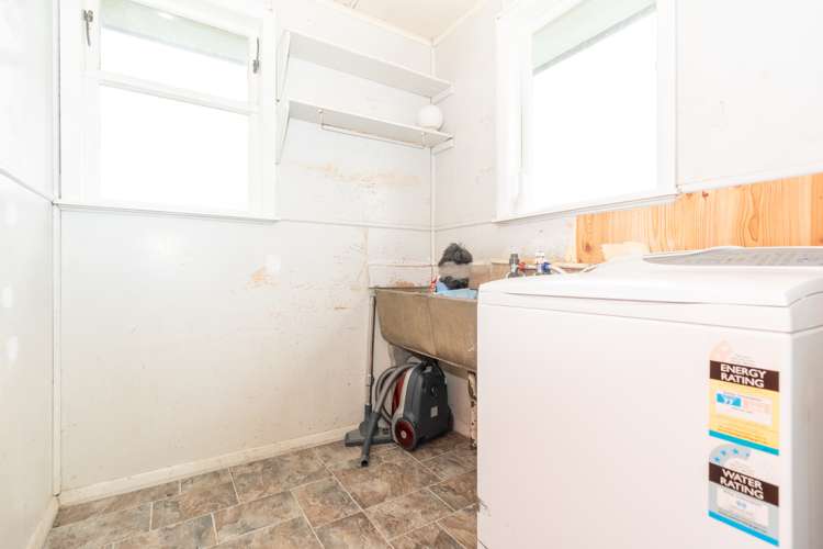 10 Byron Road Enderley_17