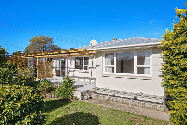 19 Oudenarde Street Renwick_17