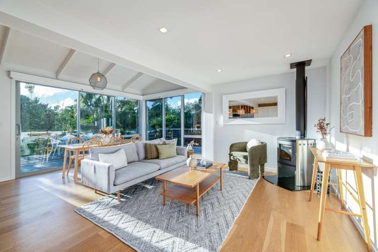 22 Woodfern Crescent Titirangi_10