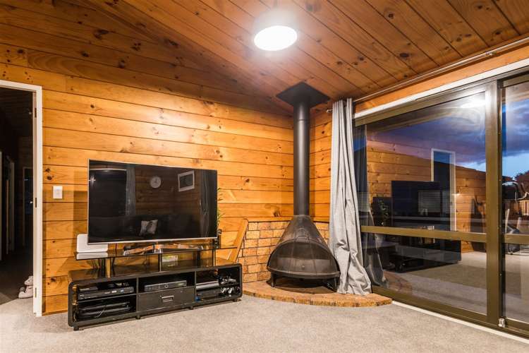 6 Bluewater Place Wattle Downs_2