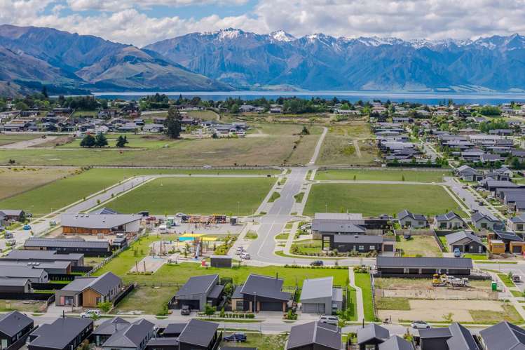 148 Burdon Loop Lake Hawea_32