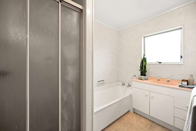 15 Bains Avenue Hamilton East_14