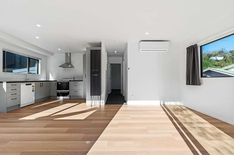 Units 1 and 2/10A Awanui Street Merrilands_8