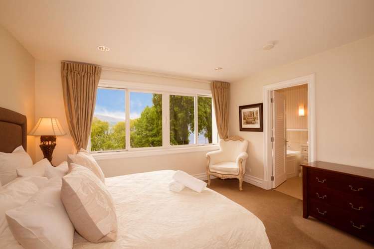 3/70 Lake Esplanade Queenstown_11