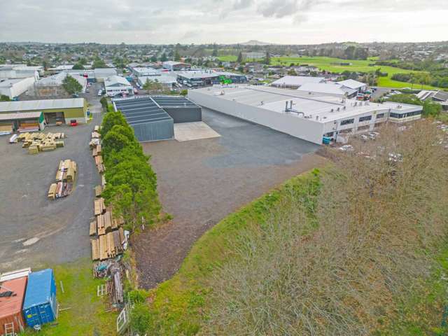 2,600M² HARDSTAND YARD - $48/M²