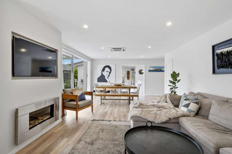 14 Silver Springs Boulevard Mosgiel_12