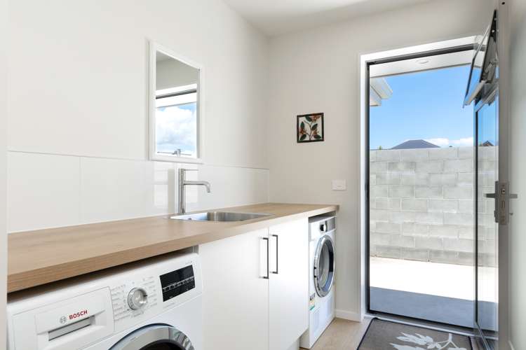 22 Rose Manor Drive Springlands_16