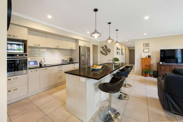 20 Sir Lincoln Drive_5