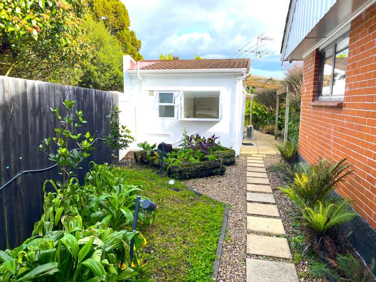 35A Swan Crescent Pakuranga_1
