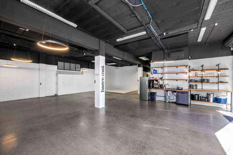 37-39 Crummer Road_0