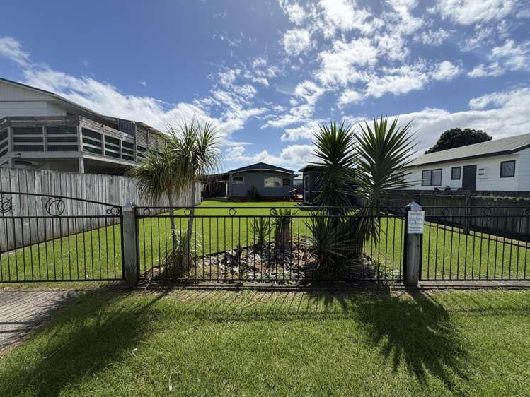 16 Kenneth Avenue Whitianga_13