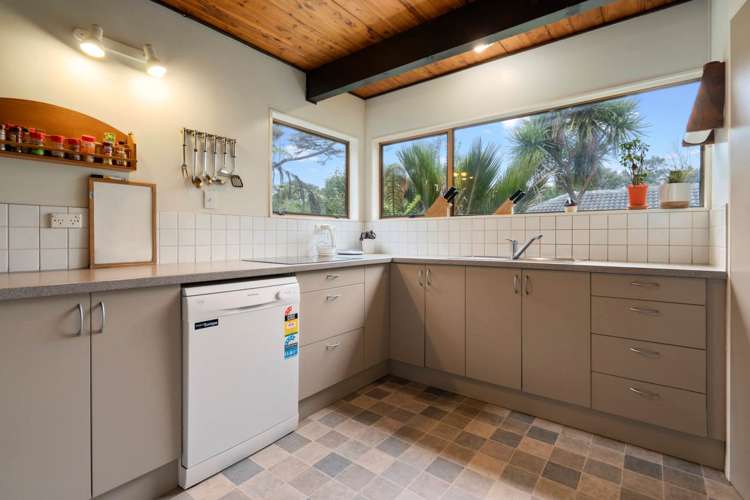 2a Puketitiro Street Glen Eden_12