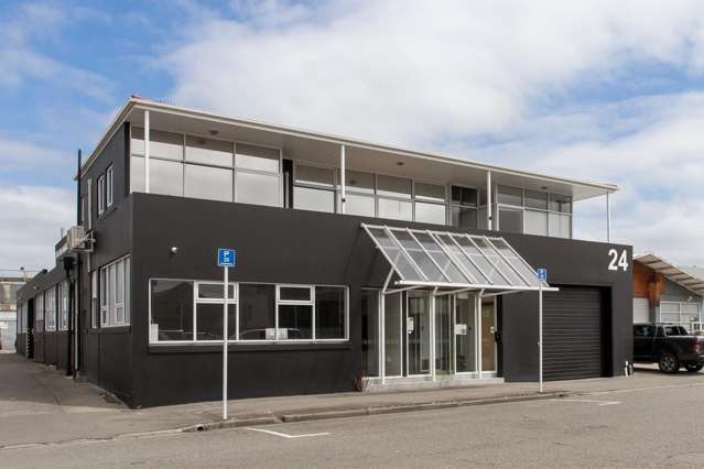 Ideal North facing Sydenham Warehouse/Office