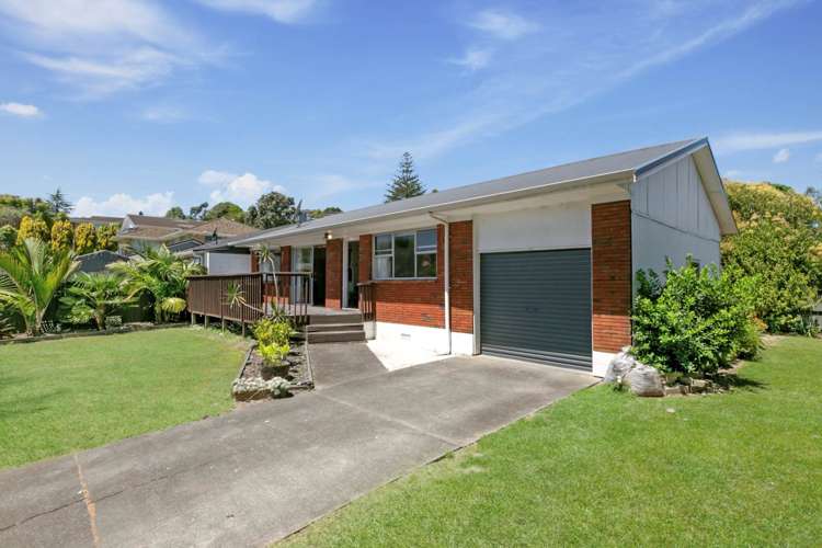 2/2 Chevis Place Pakuranga_12