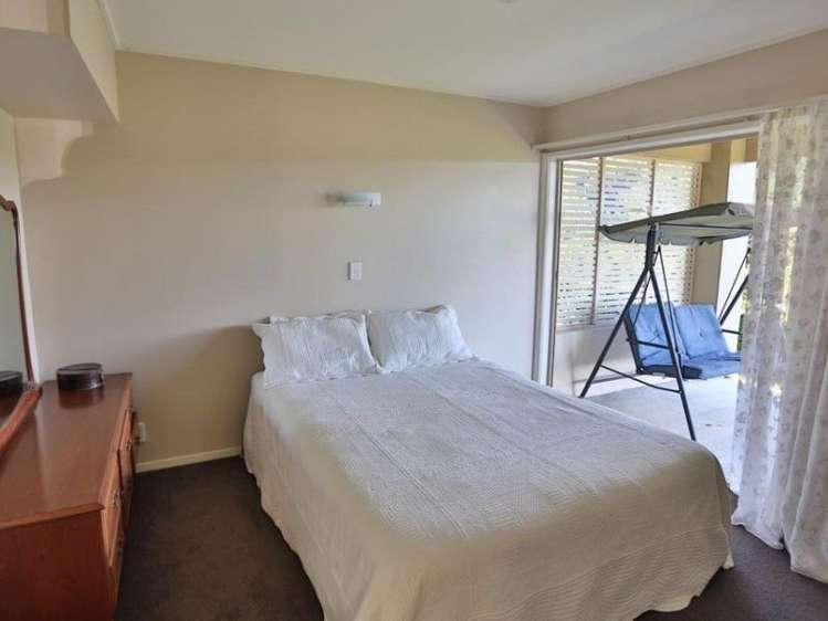 8 Governors Heights Whangamata_23