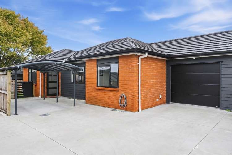 2/10 Norman Street_0