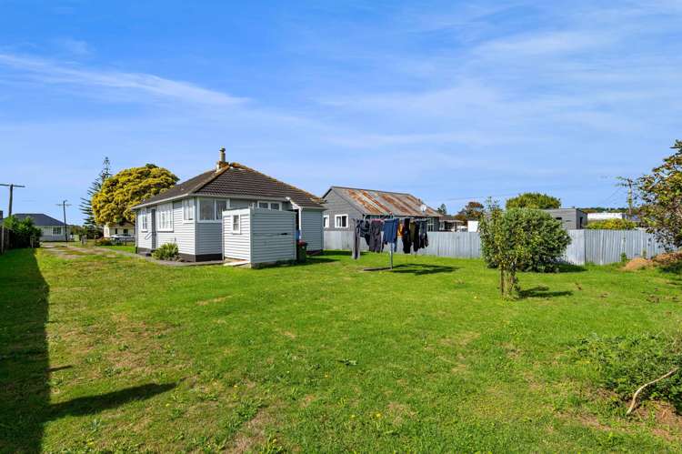 67 Tauhuri Street Manaia_16