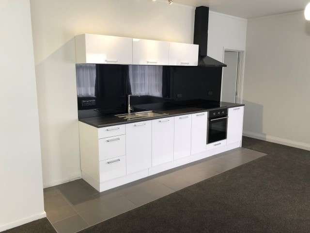 1/118B MacFarlane Street 1074_1