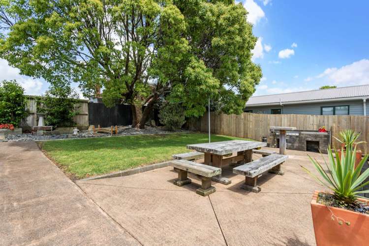 69 Sylvan Crescent Te Atatu South_17