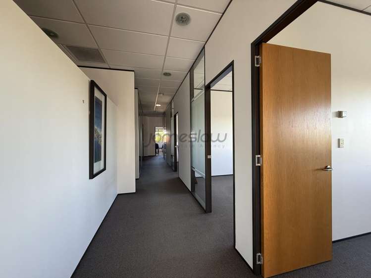Office J/277 Te Irirangi Drive Flat Bush_6
