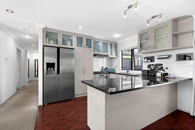 42 Arrowsmith Drive Flat Bush_4