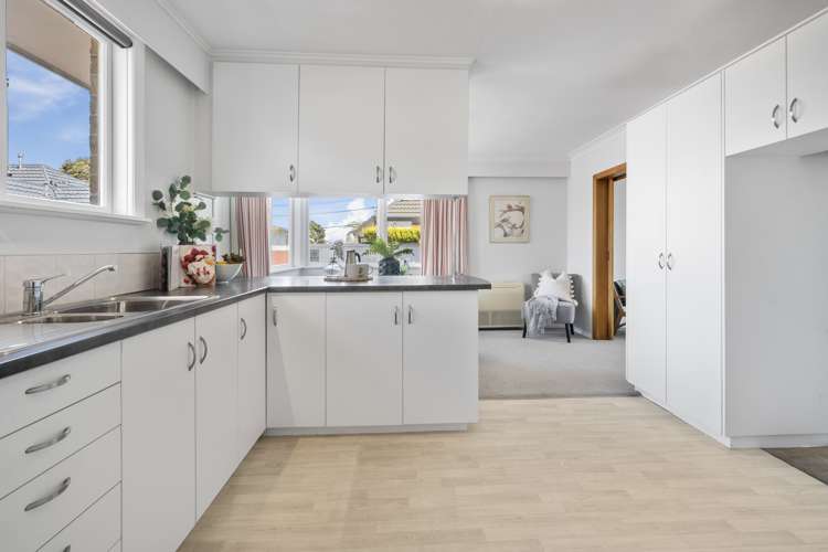 24a Whites Line West Woburn_6