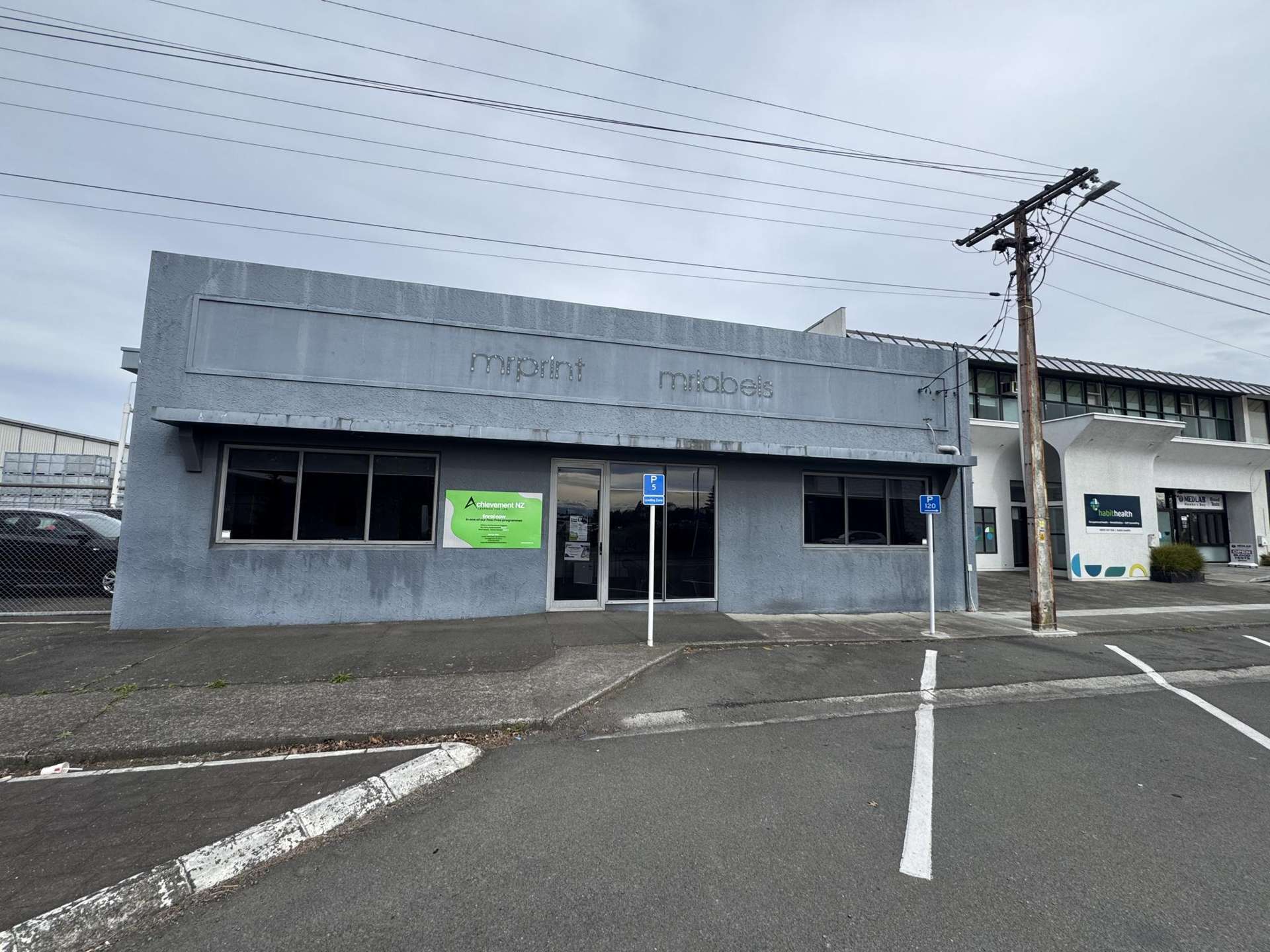Office/405-407 King Street North Hastings_0