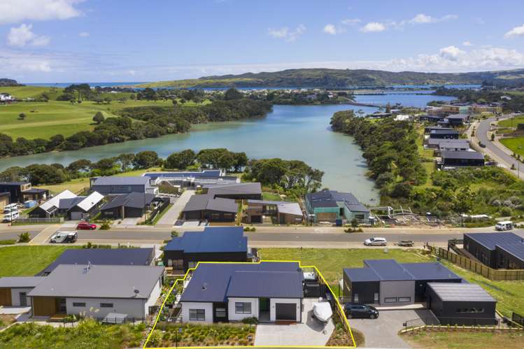 5 Maataitai Road Raglan_23