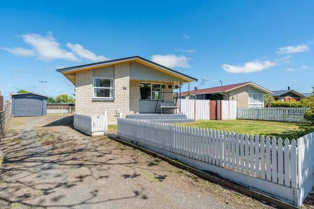 RENOVATED, MODERN & READY TO GO!
