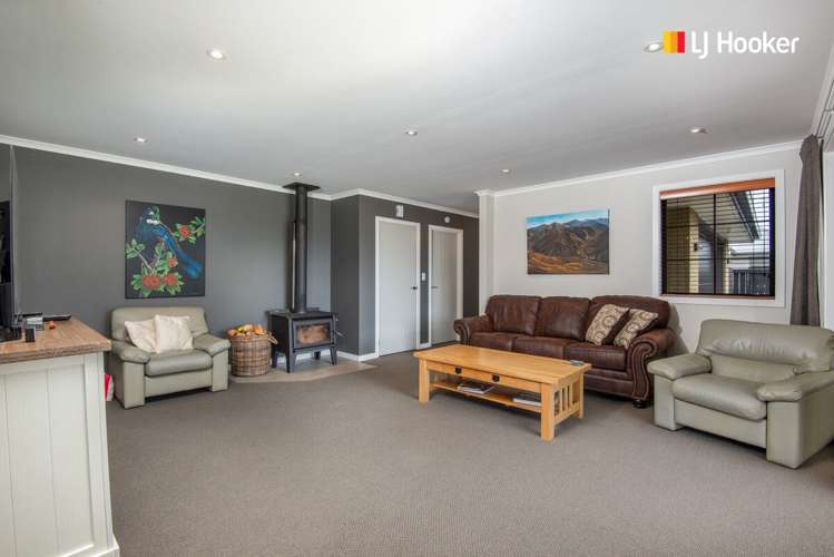 8 Carrick Place Mosgiel_4