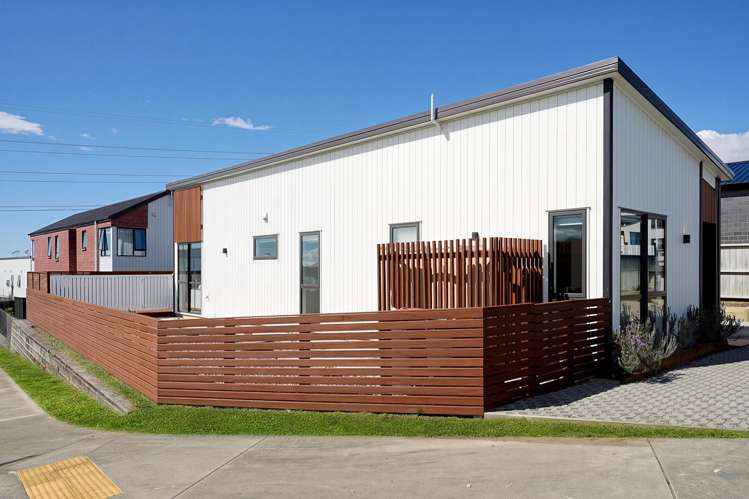 7 Taiororua Avenue Massey_21