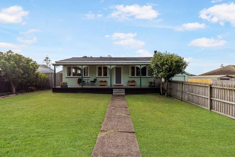 1/16 Lancaster Road Beach Haven_2