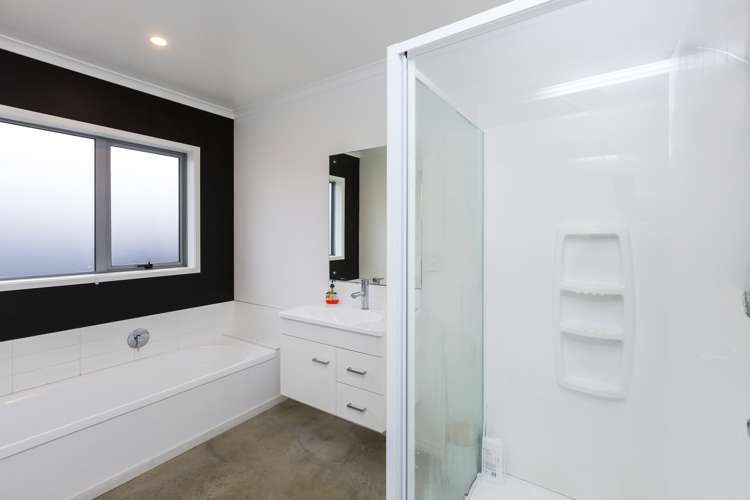 14 Passchendaele Grove Trentham_13