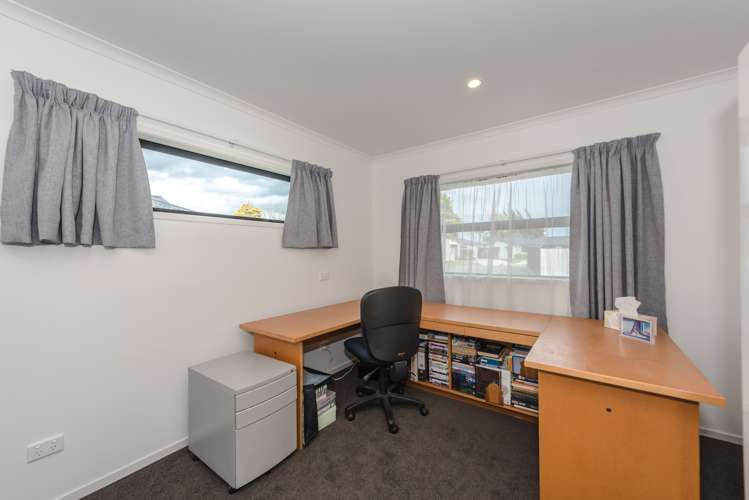 6/11 Errol Close Burbush_5