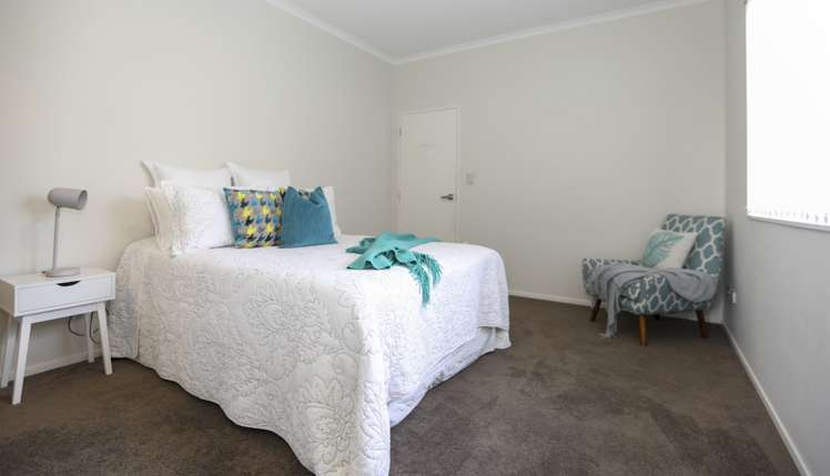 50 Arrowsmith Drive Clover Park_12