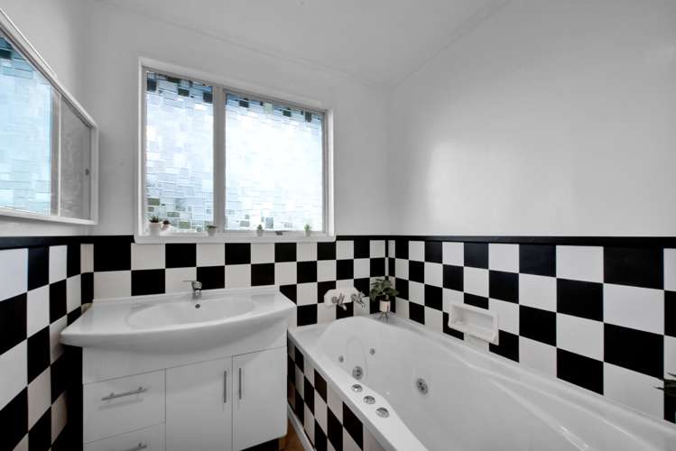 146c South Road Spotswood_13