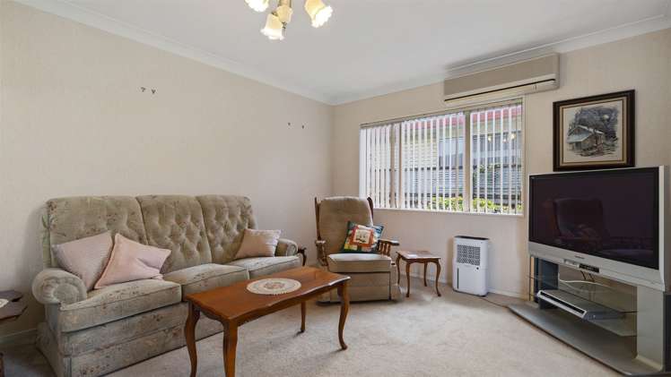 7 Lisbon Street Greerton_9