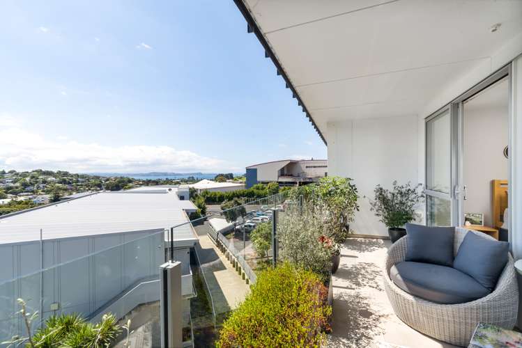 321/17 Link Crescent Stanmore Bay_14