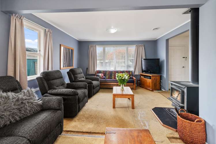 22 Darroch Street Fairy Springs_1